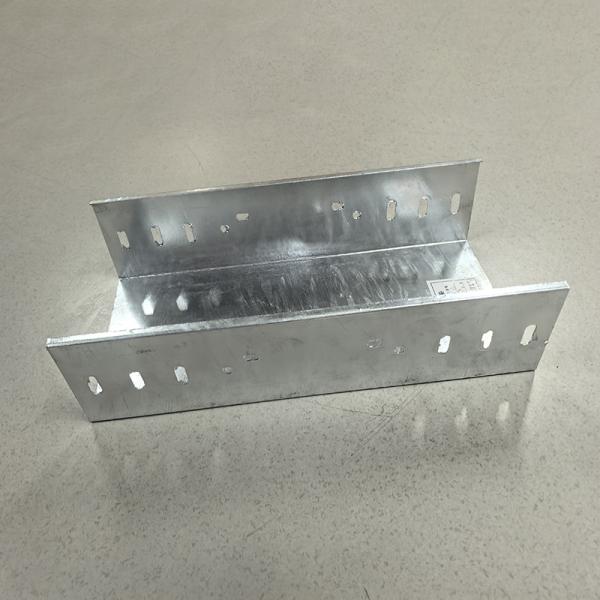 Silver Finished Hot Dipped Galvanized Cable Tray 1.0mm-2.5mm Thickness Heavy Duty Load Capacity