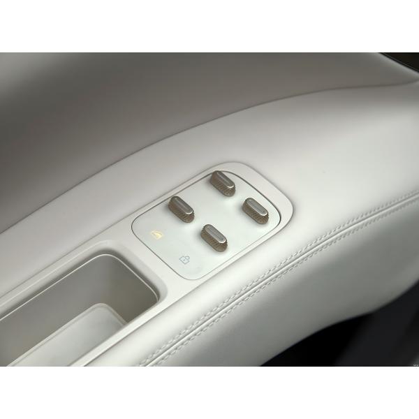 2025 AVATR 12 is a high-end electric sedan in China. It has two modes: Ev and Erev