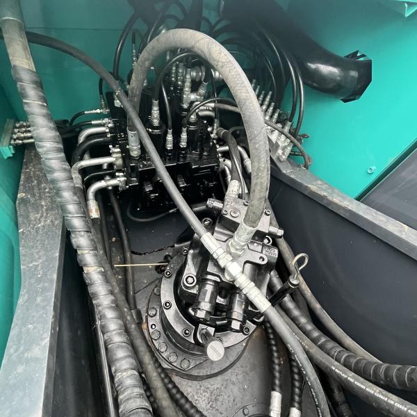 Kobelco SK200D Used Excavator Second Hand Backhoe Excavator Machine 20Ton