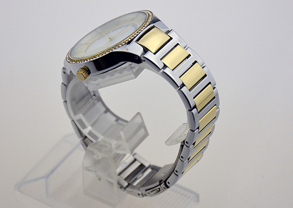 PVD Plating Waterproof Female Watches , Quartz Waterproof Dress Watch