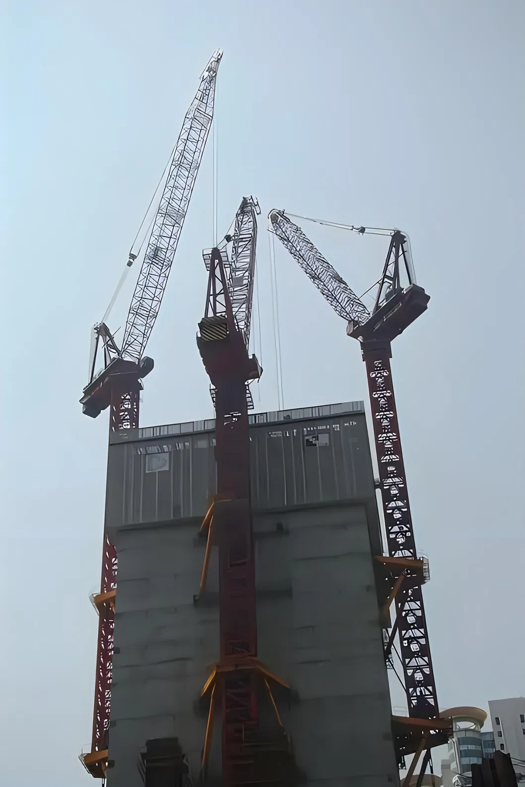 The Second Used 5610 6t China Factory Qtp Series 80 China Cheap Price Static Tower Crane Zoomlion