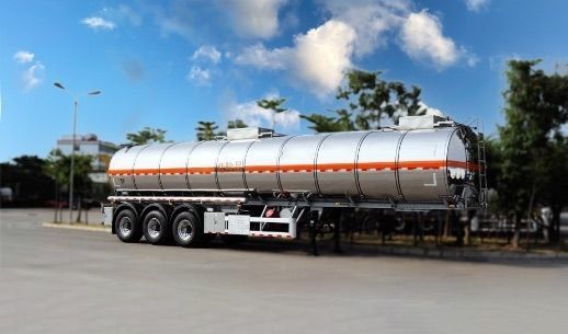 3 Axles 40000L 27t Payload 4 Compartments Carbon Steel Fuel or Refuel Tank Semi Trailer with Fuwa Axle 13t and Air Bag Spring Suspension for Diesel Fuel Jet