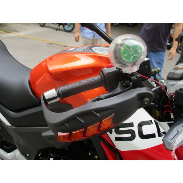 250cc Street Road Motorcycle 6 Gear Engine RE250 Front And Rear Disc Brakes