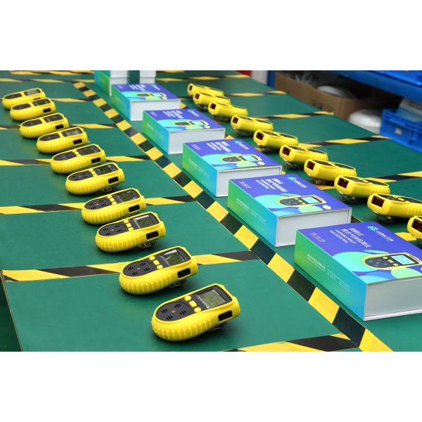 Diffusion Type C3H8 Combustible Gas Detector To Measure Propane Gas With 3.7V Battery