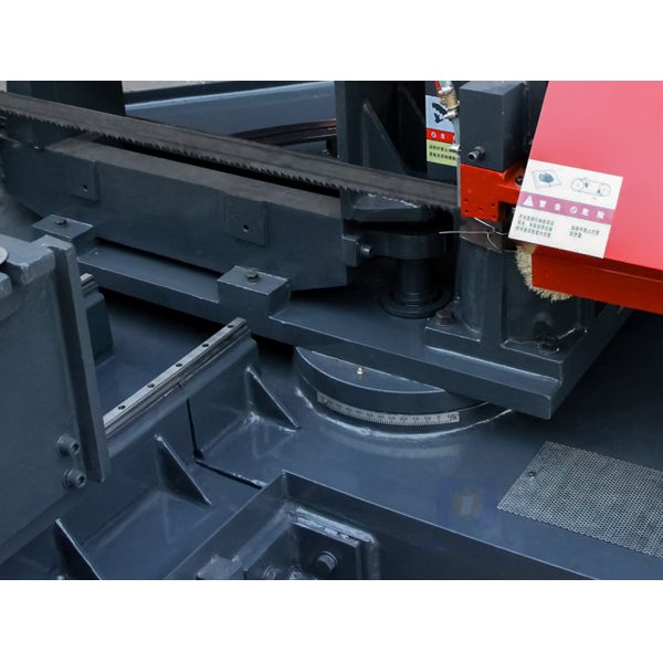 Hydraulic Band Saw GZK4240 PLC Control Metal Band Sawing Machine Automatic Angle Cutting