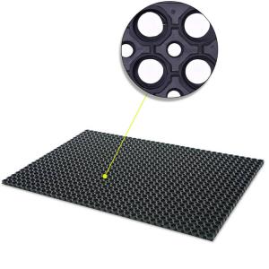 China 1m X 1.5m X 24mm Horse Trailer Rolls Horse Trail Mats With Holes Which Prevents Water Build-Up on sale