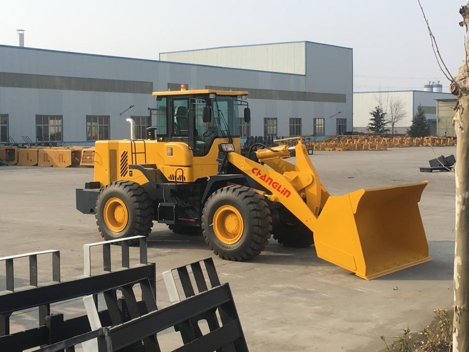 Changlin ZL40H Wheeled Front End Loader Bucket 2.4 Cbm With Cummins Engine