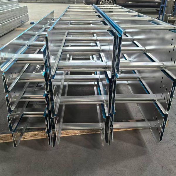Corrosion Resistance Silver Aluminum Ladder Type Cable Tray For Industrial Cable Organization