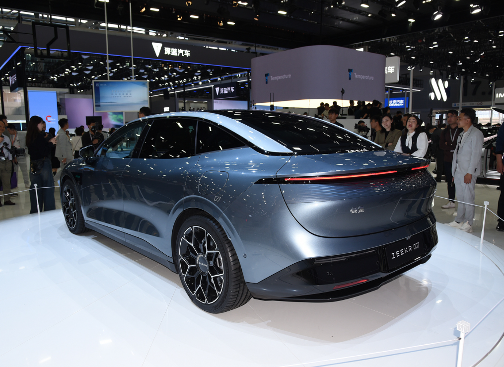 Electric Car Adult Sedan Level Zeekr 007 AWD 2024 Geely Battery EV Dual Motors Energy Vehicle