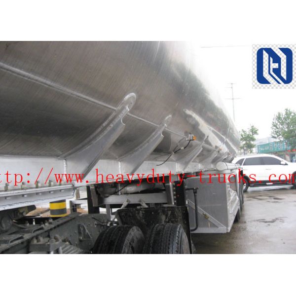 3 Axles CIVL Brand 42,000 Liter Fuel Tanker Semi Trailer With 4 Inch Manhole Cover