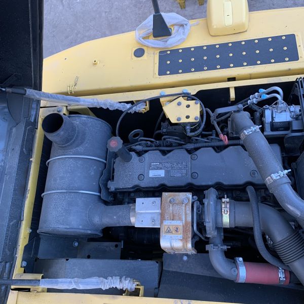 Second Hand 20 Ton Hydraulic Crawler Excavator Komatsu PC200 Used Digger 2020