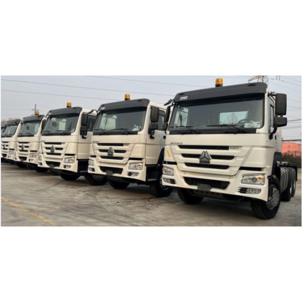 Used Diesel Trucks White Color 6×4 Drive Model Weichai Engine 430hp 12 Gears Standard Cabin Howo Tractor