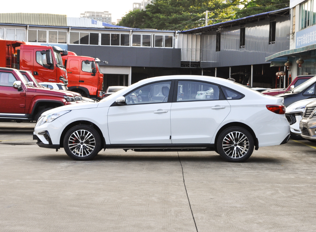 Dongfeng Fengxing Fengshen Xiaokang S60 E70 T1 T5 E1 Energy Vehicle 5 Seats 5 Doors