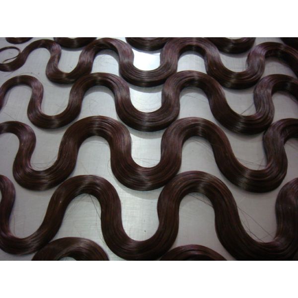 Wavy Tape In Hair Extensions Bundle And Closure 5 Grams - 8 Grams