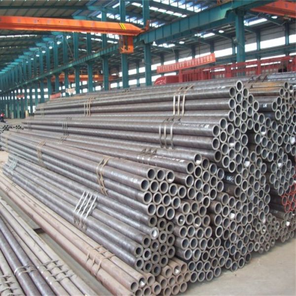 STPA26 15Mo3 15MnV Welded Carbon Steel Pipes OD 165mm Hot Rolled
