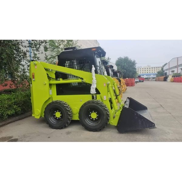 2800kg Capacity Mini Skid Steer Loader with Hydraulic Control System and Versatility