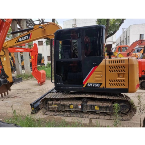 Sany SY75 SY60 SY135 Excavator with 0.28m3 Bucket Capacity and 7000 KG Machine Weight