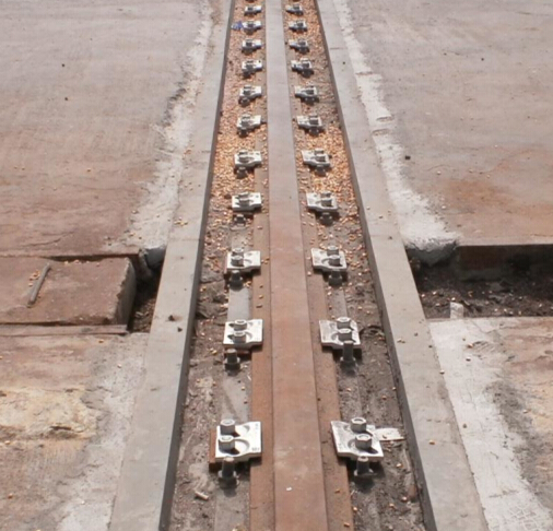 Plain Steel Two-hole Rail Clips , A100 / 120 Crane Rail Clamp Customized 9220 Clip