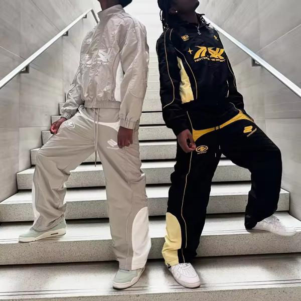 Custom Logo Lightweight Casual Nylon Trachsuit Zip up Jacket and Baggie Sweatpants Suit Unisex Windbreaker Streetwear Tracksuit