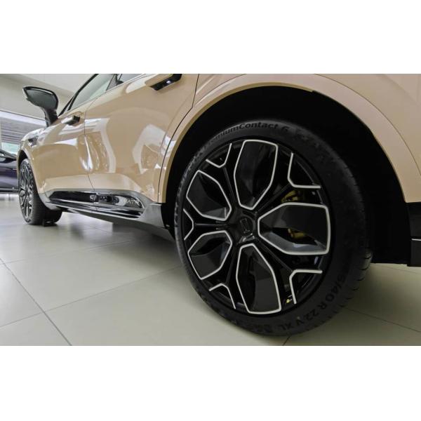 2025 AVATR 12 is a high-end electric sedan in China. It has two modes: Ev and Erev