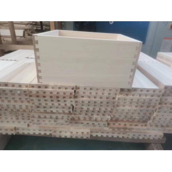 8%-12% Moisture Content AA Grade White Solid Wood Poplar Board for Coffins at Best