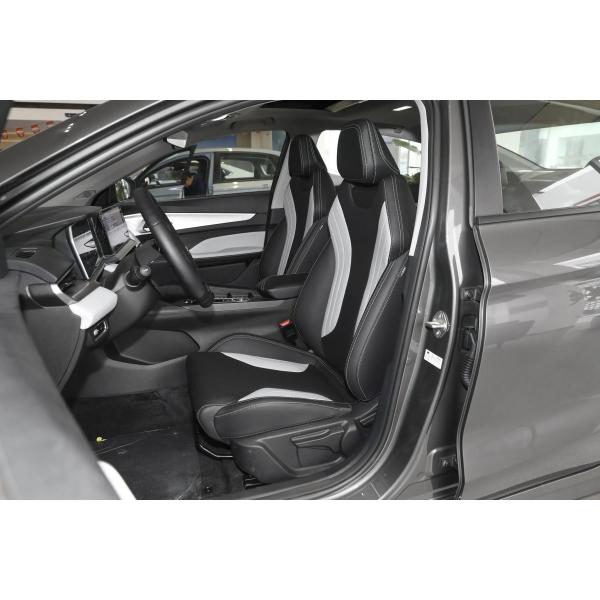 New Geely 2024 Year 2WD Gasoline Car Durable Powerful Ideal Car With Customized Color