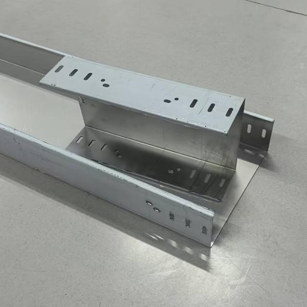 Silver Stainless Steel Cable Tray Industrial Wall Mounted Or Suspended 50mm-1000mm Height