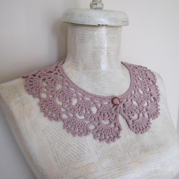 Y-F Custom Crochet Necklace 100% Cotton Lace Neckpiece in Vintage Retro Style Eco-Friendly Collar Gift