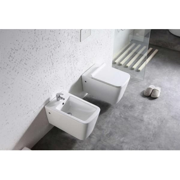 Western style smart wall mounted WC intelligent toilet P-trap 180mm