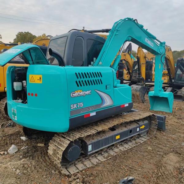 Used Kobelco Digger SK75 Secondhand 7.5ton Small Type Mini Crawler Excavator