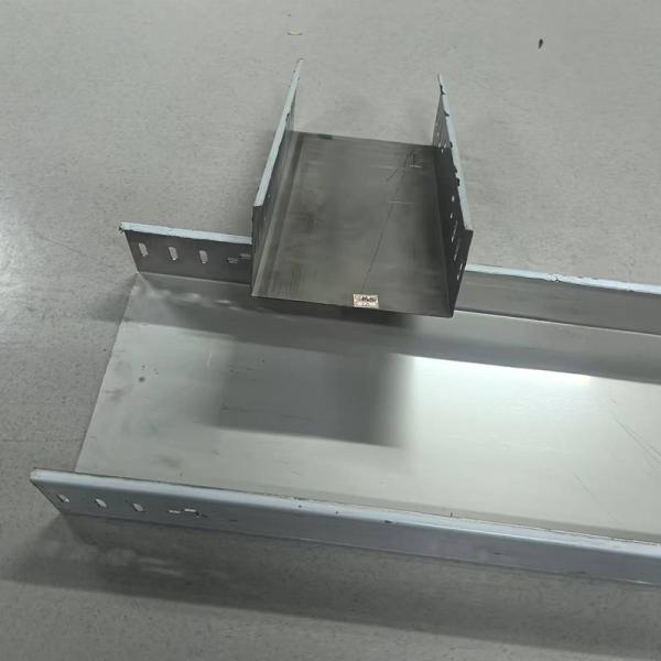 Silver Stainless Steel Cable Tray Industrial Wall Mounted Or Suspended 50mm-1000mm Height