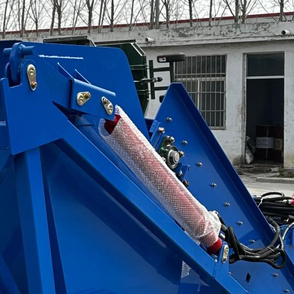 Manganese Steel Blade Stone Picker Hydraulic Tractor Mounted Blue Color