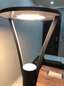 China Low Voltage LED Outdoor Light Fixtures Lantern Style 50 Watt Dark Bronze Finish on sale
