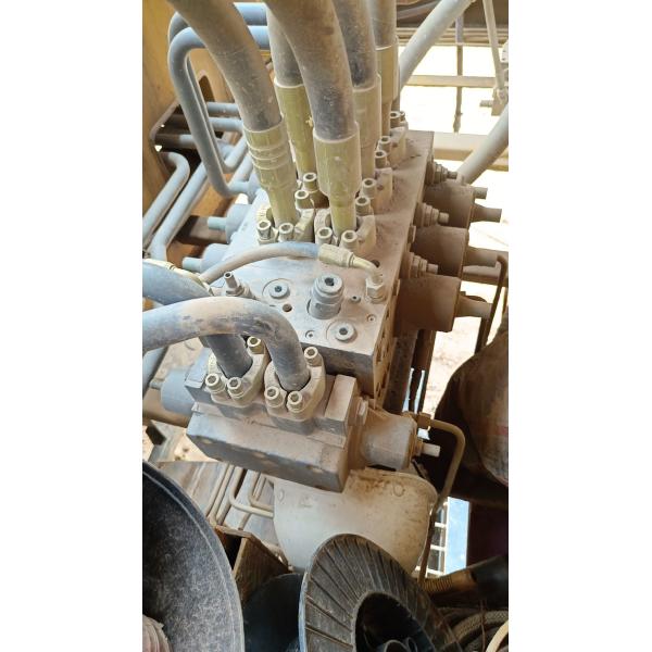 XGC100T 100 Ton Crawler Crane The Superior Choice for 20 Years of Heavy Duty Lifting