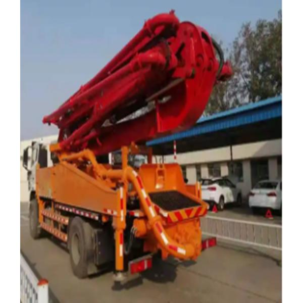 SINOTRUK Chassis 47 Meters 50m Mobile Concrete Pump Truck Cement Boom Pumping Equipment For Building Construction