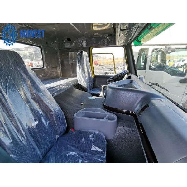 HOWO Left Hand Drive 371hp 40 Ton Heavy Cargo Truck With 12R24 Tyres