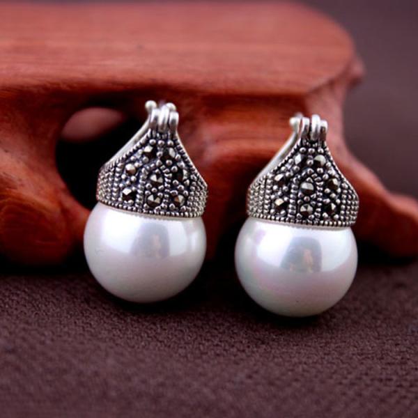 925 Silver Simulated Shell Pearl Drop Hoop Earrings Thai Vintage Jewelry (E12142)