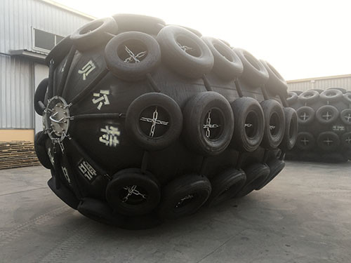 80KPa Rubber Wharf Yokohama Pneumatic Fender 1000mm To 6500mm Length