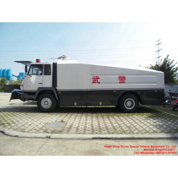 Ant-Riot Control Water Canon truck _1 HOWO All Wheels Drive Off Road 6X6 Anti-riot Police Water Cannon Truck Customizing