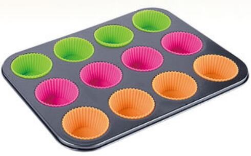 China Supplier heavy carbon steel bakeware 230C Heat-resistant baking tin with silicone cups muffin pan