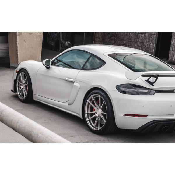 Porsche 718 GT4 Rohana RFX2 Wheels