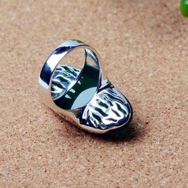 Vintage Sterling Silver Ring with Oval Green Agate and Marcasite (R12283GREEN)