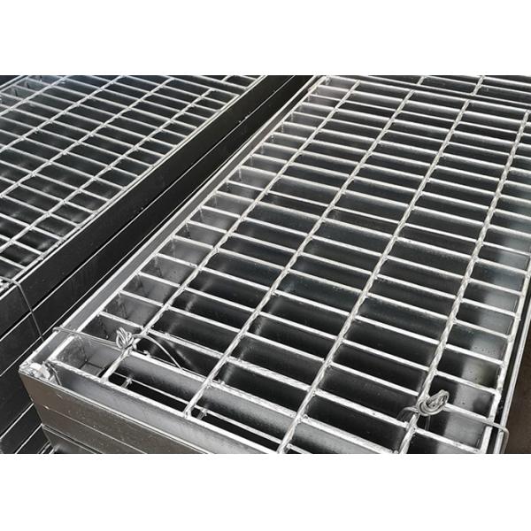 Serrated 30*100mm Hot Dip Galvanized Steel Grating High Strength