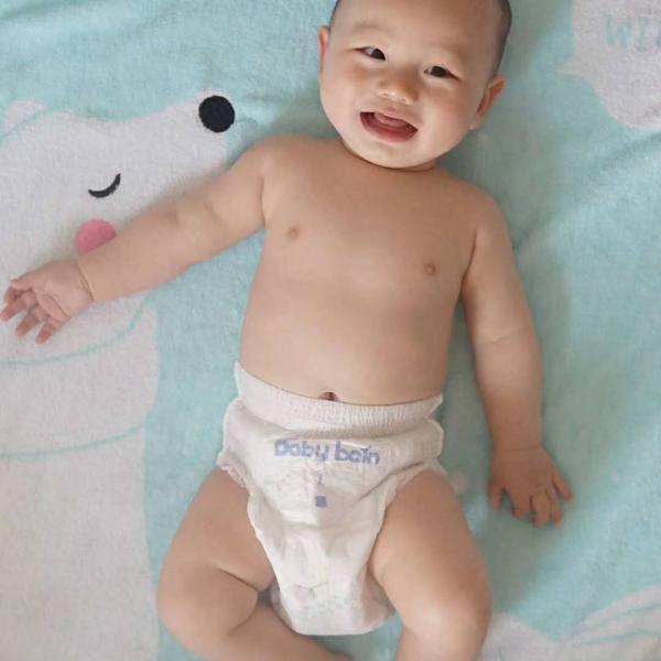 3D Cloudy Soft Breathable Material Disposable Baby Diaper With Magic Tape