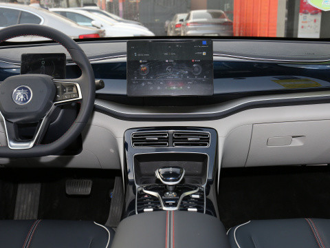 National VI BYD QIN PLUS 2021 EV DM-I 55KM 1.5L 81kW 4 Door 5 Seat Sedan