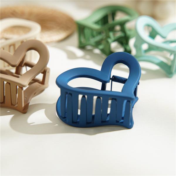 Candy color love heart resin girls grab clip store accessories ins hairpin plastic new clip headwear spot wholesale