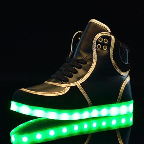 Skate Boys Rechargeable LED Sneakers 7 Colors Flashing Led Light Up Shoes