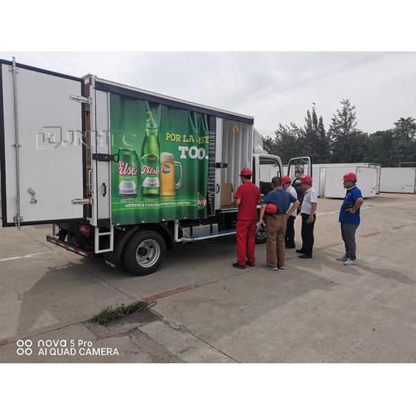 Sinotruk HOWO 4x2 Refrigerator Freezer Truck Drinks Beverage Refrigerated Box Truck