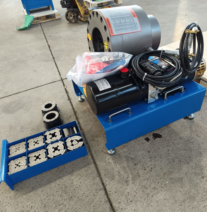Portable 12V/24V Hydraulic Hose Crimping Machine with Smart Light Indicator and 3.6KW Motor Power for Car Loading Use