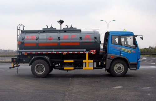 24700L FAW 4X2 Liquid chemical Tank Truck National III BF6M1013-26E3/203